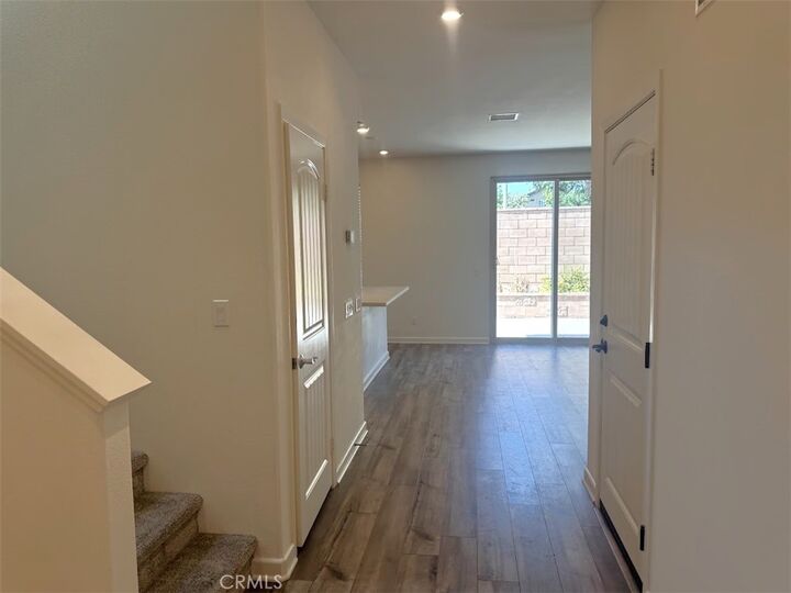 Property Photo: 1014 W Buttercup CA 92376