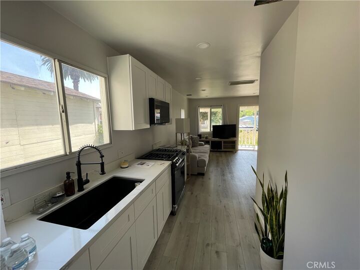 Property Photo:  463 Macdonald Street  CA 91103 