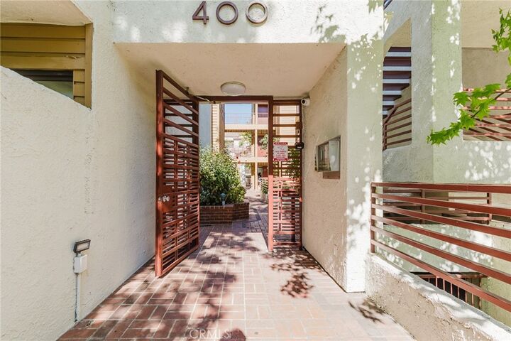Property Photo: 400 N Louise 303 CA 91206