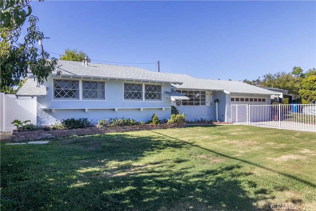 Property Photo:  11543 Swinton Avenue  CA 91344 