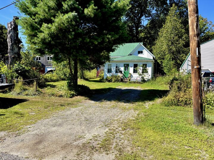 Property Photo:  188 Knox Street  ME 04462 