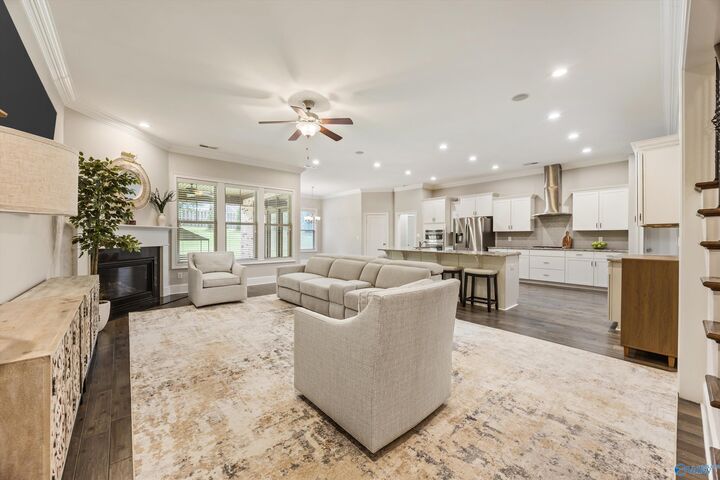 Property Photo: 7008 Jane Elizabeth Drive AL 35763