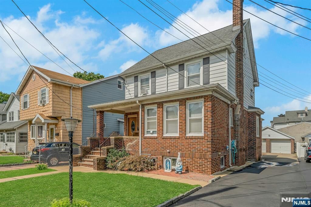 Property Photo:  18 Ilford Avenue  NJ 07031 
