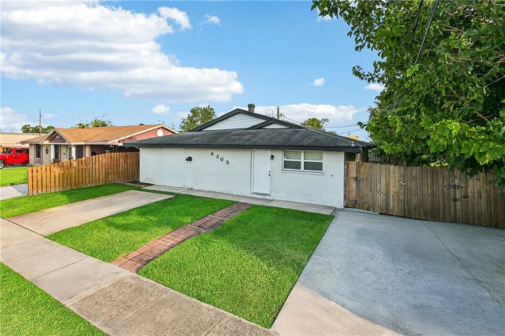 Property Photo: 6305 Belle Terre Road LA 70072