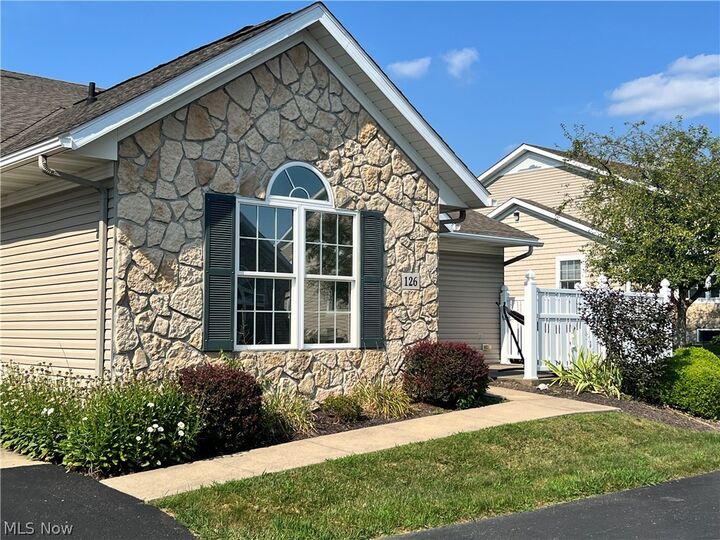 Property Photo:  2447 Wetherington Ln #126 Lane  OH 44691 