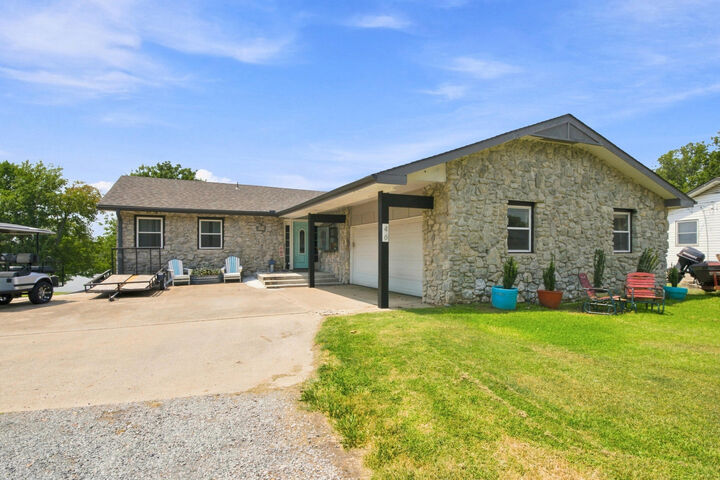 Property Photo:  46 Bluff Road  OK 74330 