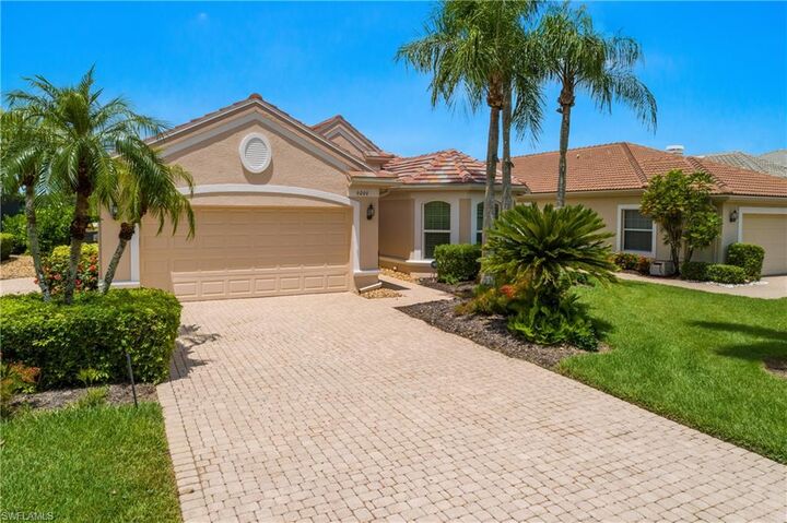Property Photo:  6099 Fairway Ct  FL 34110 