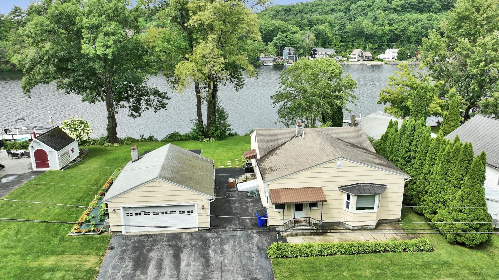 Property Photo:  120 Chauncey Avenue  NH 03104 