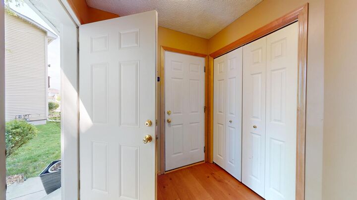 Property Photo: 915 Kimberly Lane MN 55317