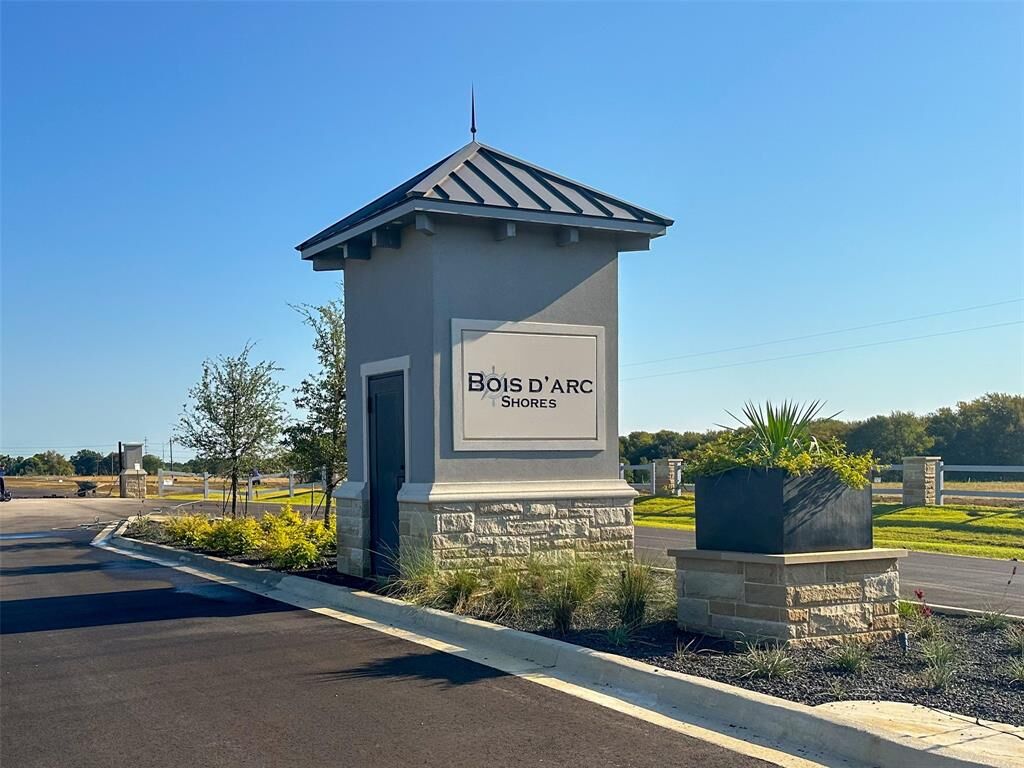 Property Photo: 200 Shoreline Drive TX 75438