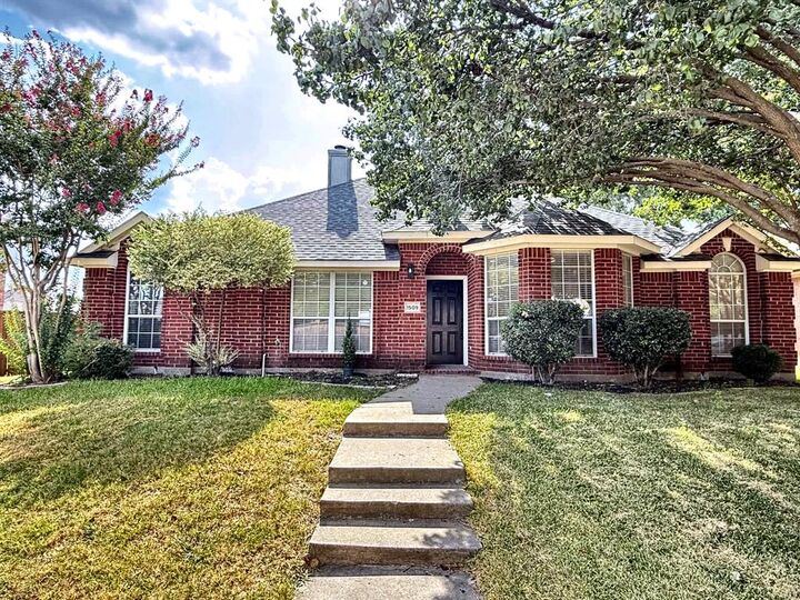 Property Photo: 1509 Landsford Drive TX 75013