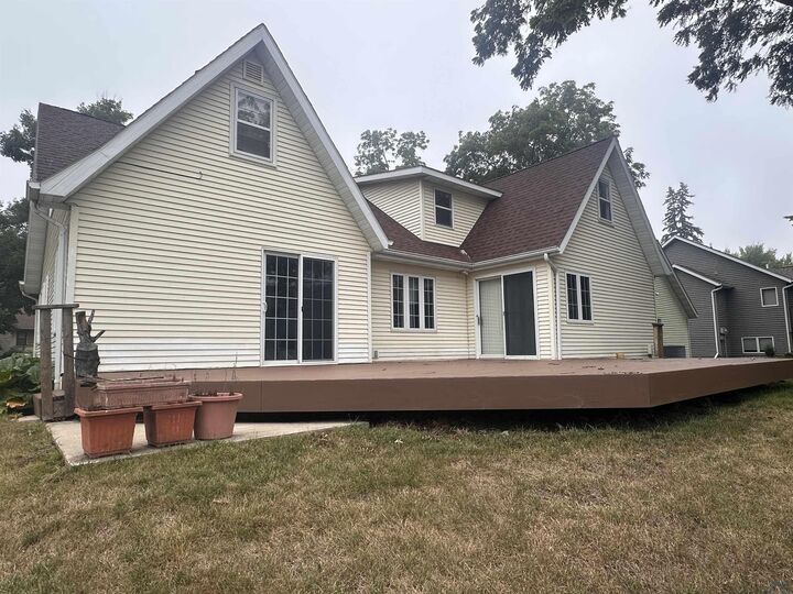 Property Photo:  3 Vista Dr  IA 50588 