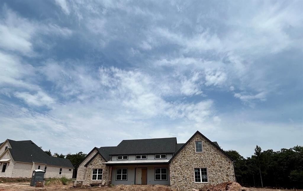 Property Photo: 13225 Lost Creek Trail OK 73034