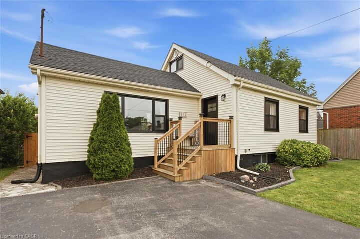 Property Photo: 481 Upper Gage Avenue ON L8V 4J2