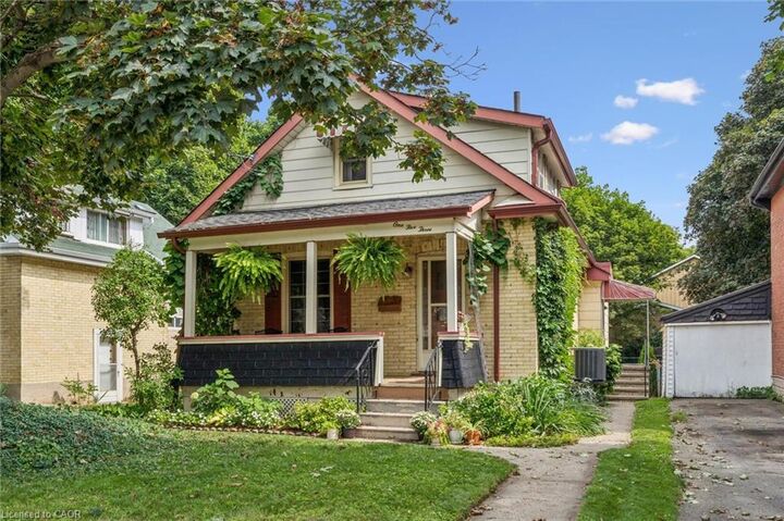 Property Photo:  153 Hewat Street  ON N3H 4H2 