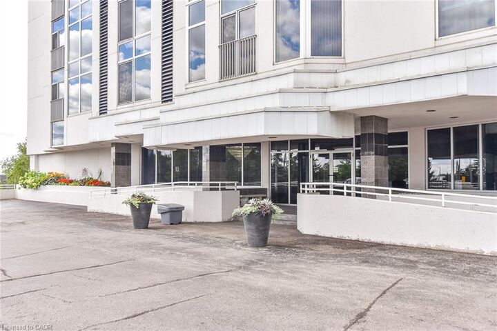Property Photo: 190 Hespeler Road 802 ON N1R 8B8