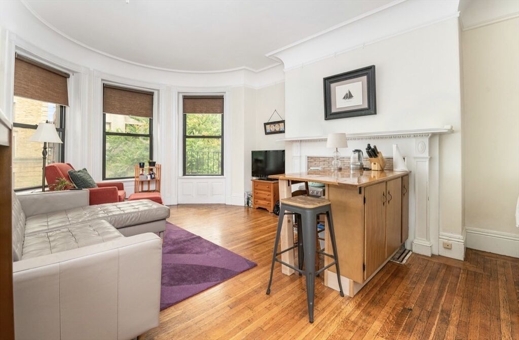 Property Photo:  9 Buswell Street 2F  MA 02215 