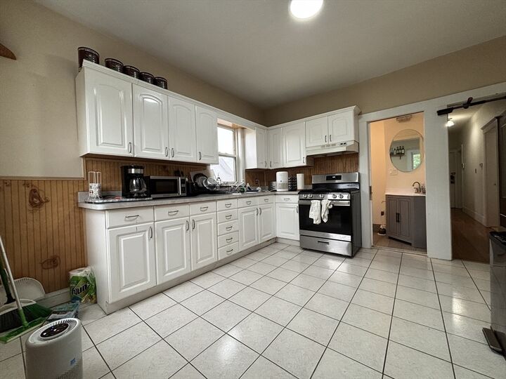 Property Photo:  132 Buttonwood Street 2  MA 02125 