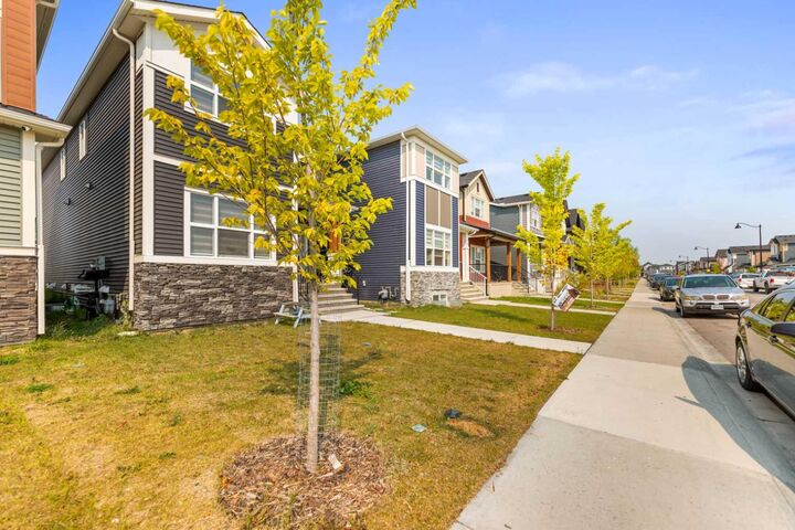 Property Photo: 75 Homestead Park NE AB T3J 2K7