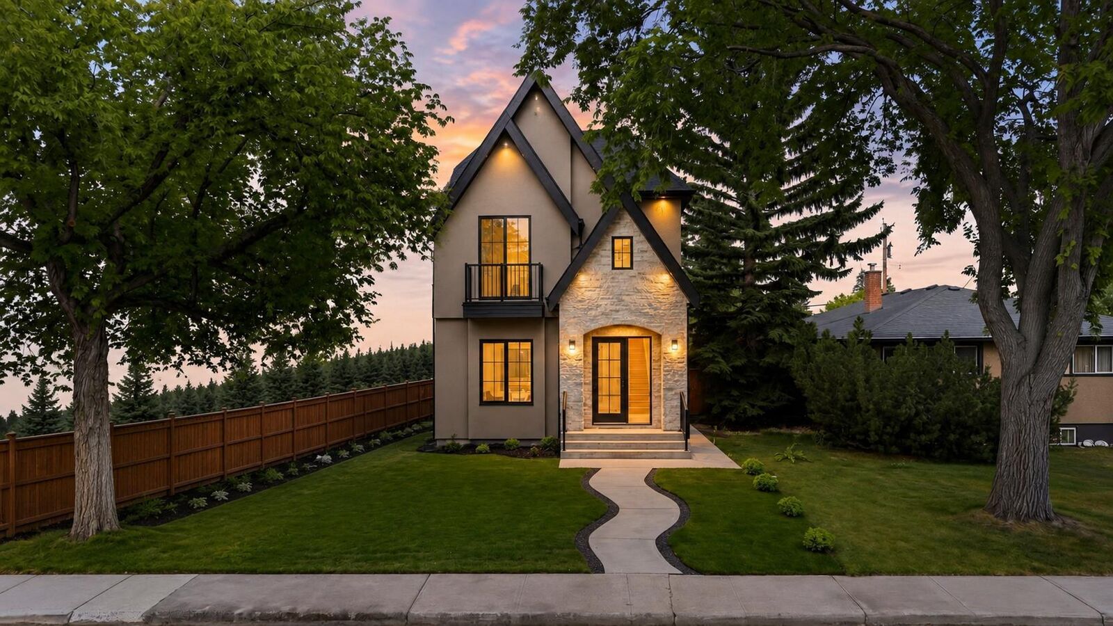 Property Photo:  1826 6 Street NE  AB T2E 3Z1 