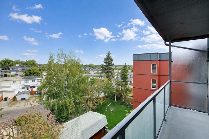 Property Photo:  333 Garry Crescent NE 414  AB T2K 5W9 