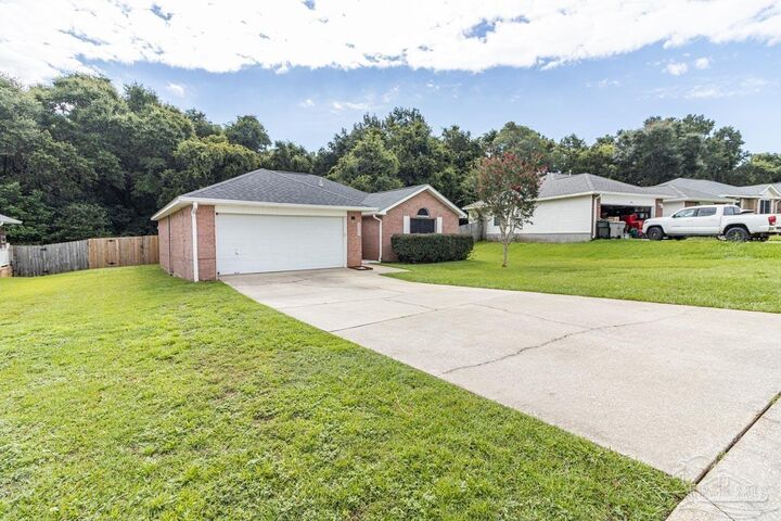 Property Photo:  1053 Brownfield Rd  FL 32526 