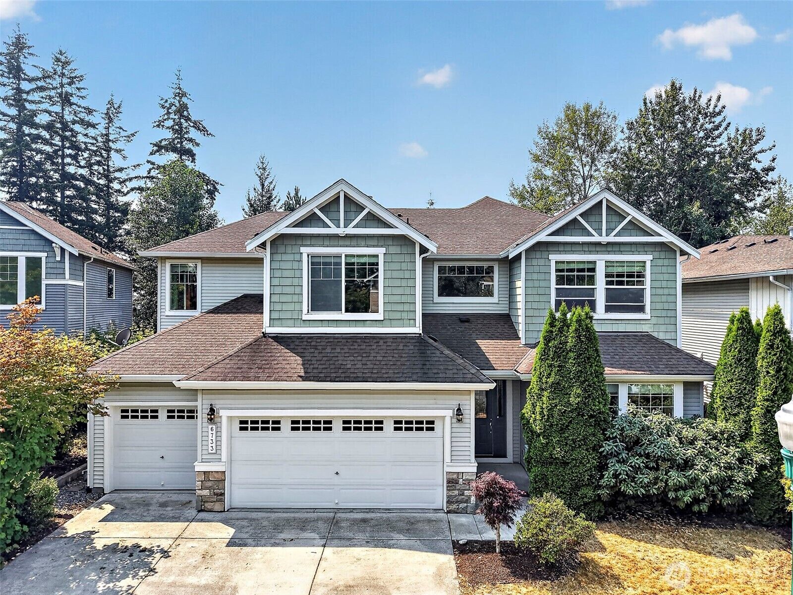 Property Photo:  6733  Montevista Drive SE  WA 98092 