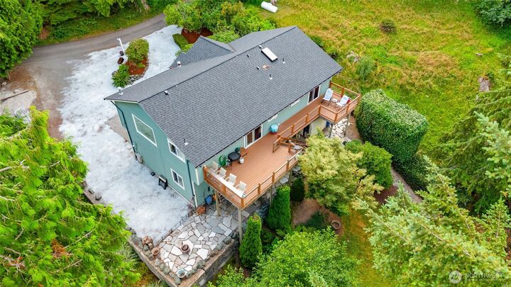 Property Photo:  654  Crest Lane  WA 98284 