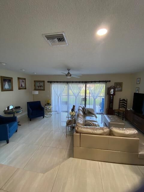 Property Photo:  1701 Woodbridge Lakes Circle  FL 33406 