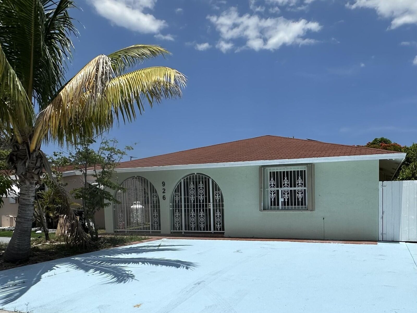Property Photo:  926 N C Street  FL 33460 