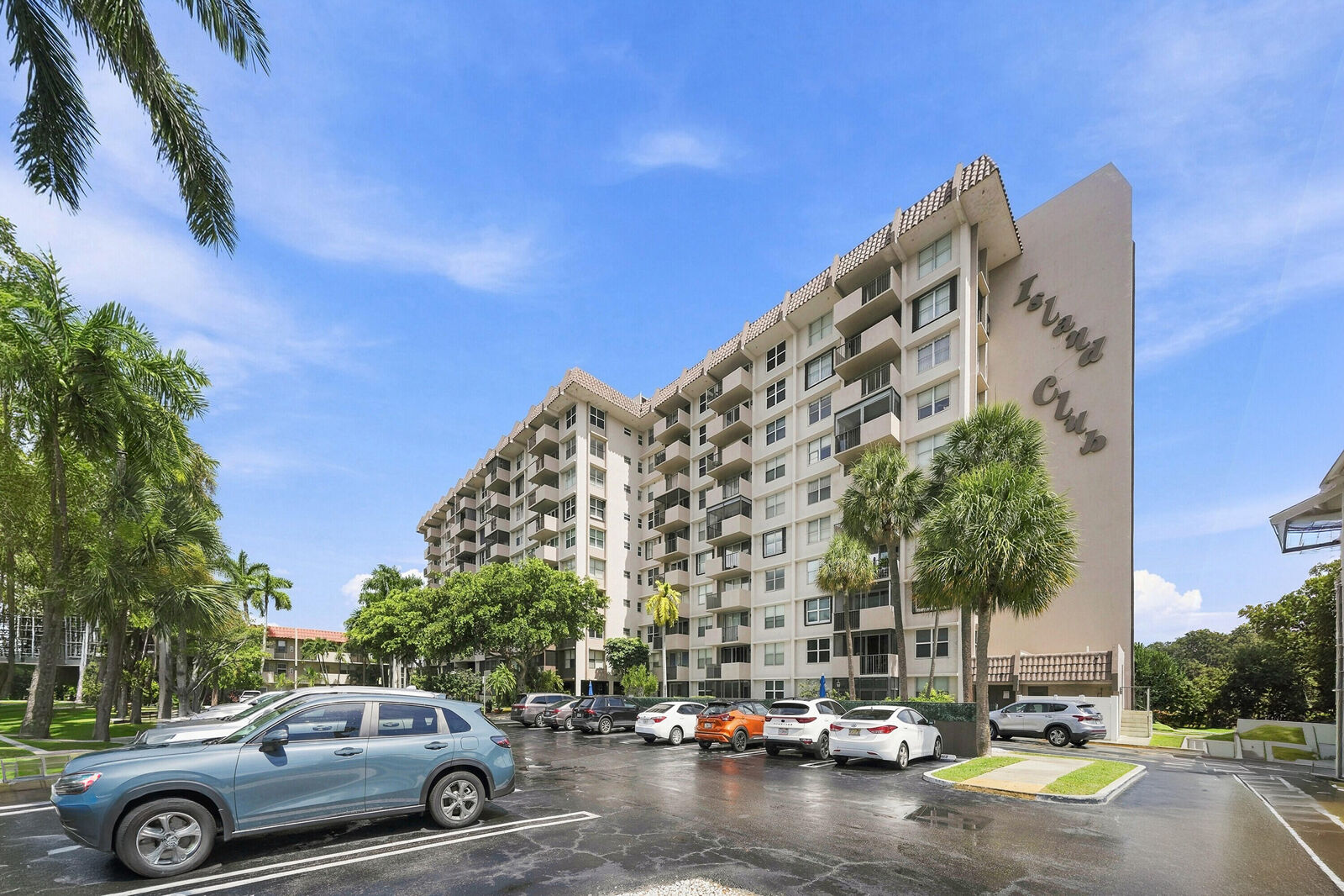 Property Photo: 777 S Federal Highway Rp Ph 15 FL 33062