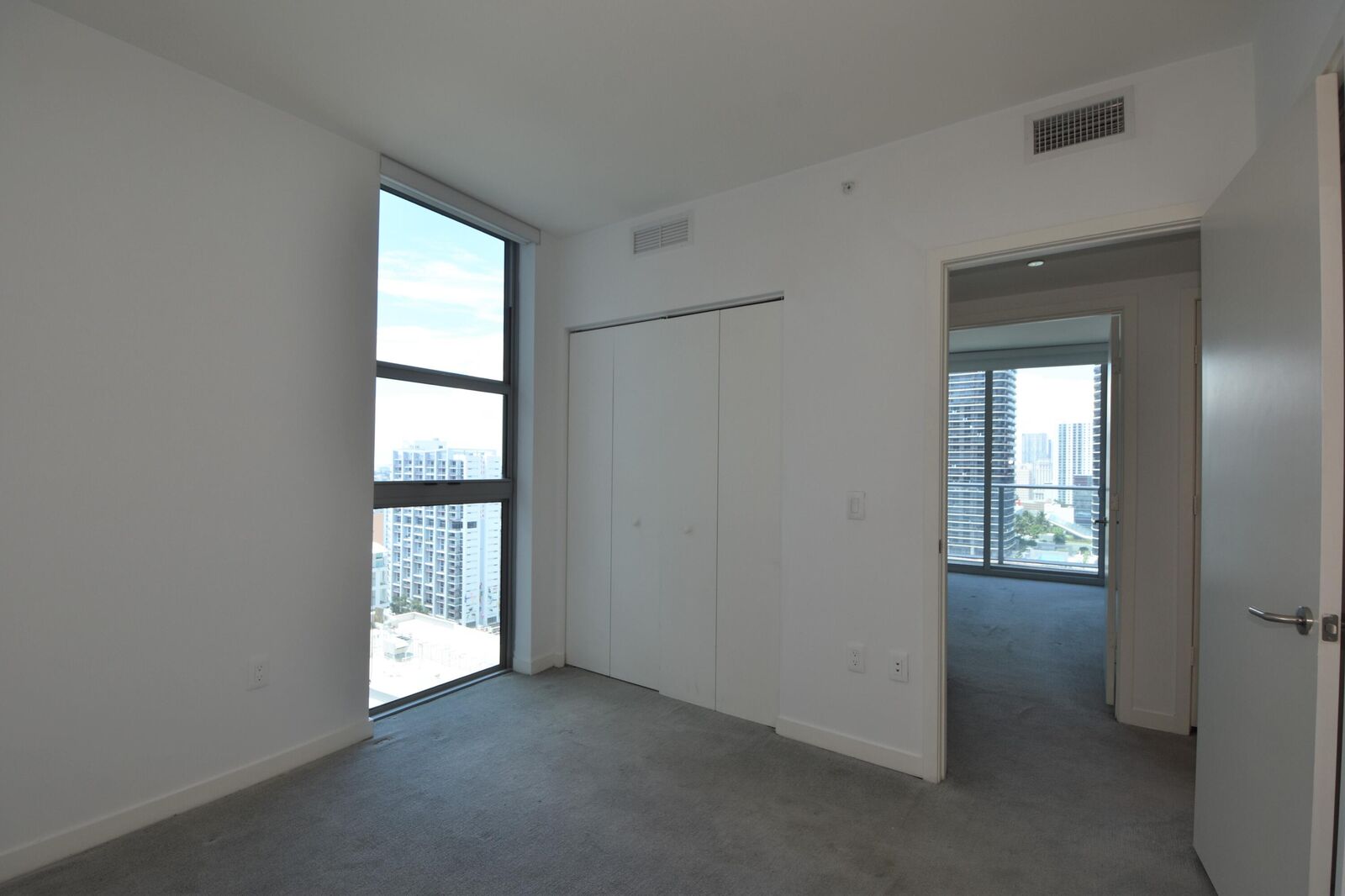 Property Photo: 1100 S Miami Avenue 2207 FL 33130