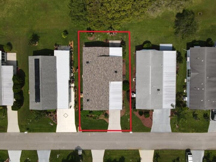 Property Photo: 8029 Meadowlark Lane FL 34952