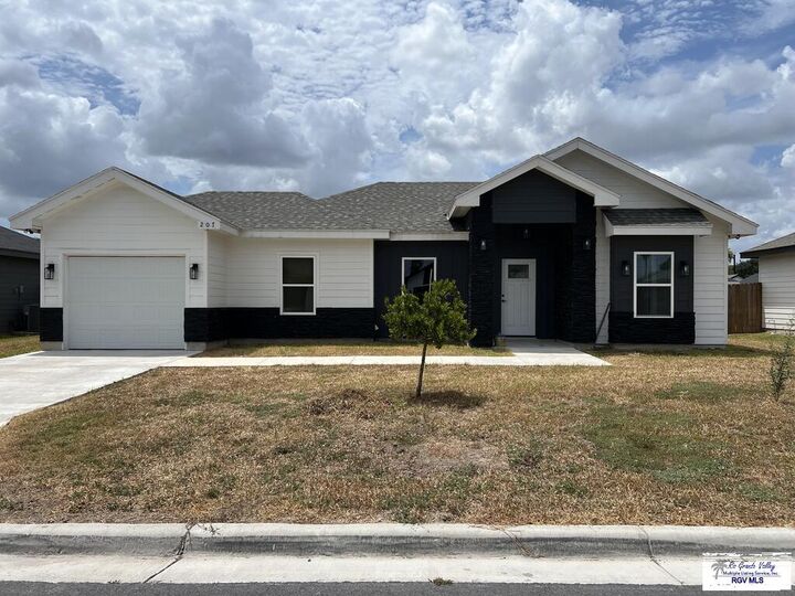 Property Photo: 207 N Drift St TX 78559