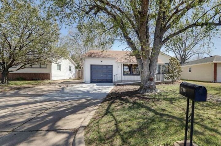 Property Photo: 750 N McComas St KS 67203