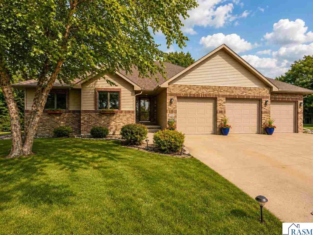 Property Photo: 120 Sunburst Circle MN 56001-4792