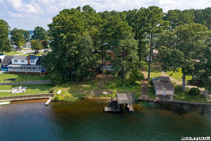 Property Photo:  399 Pineview Dr  NC 27842 