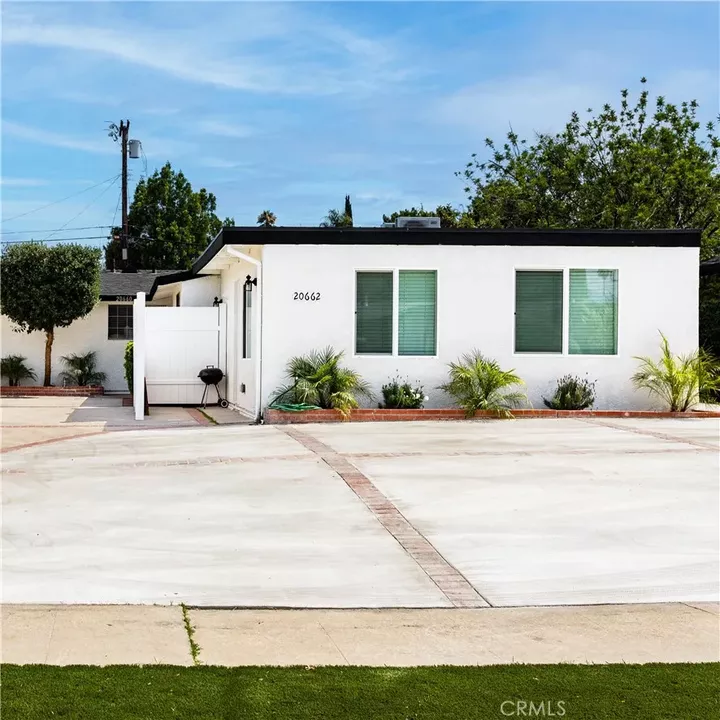 Property Photo:  20662 Lemay Street  CA 91306 