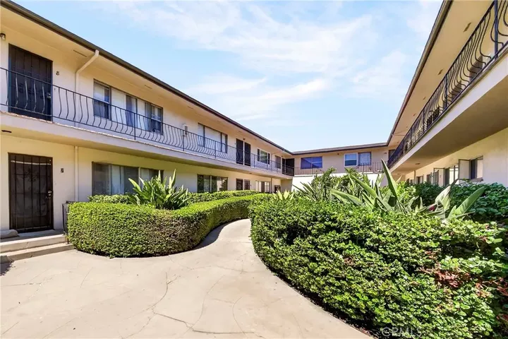 Property Photo: 728 Cedar CA 90813