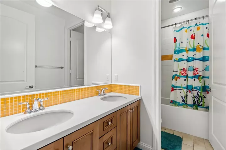 Property Photo: 109 Sabiosa CA 92618