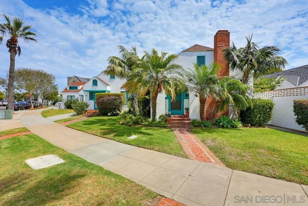Property Photo:  1033-39 Isabella  CA 92118 
