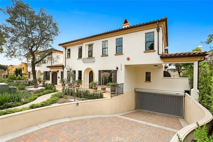 Property Photo:  1013 Holly Avenue A  CA 91007 
