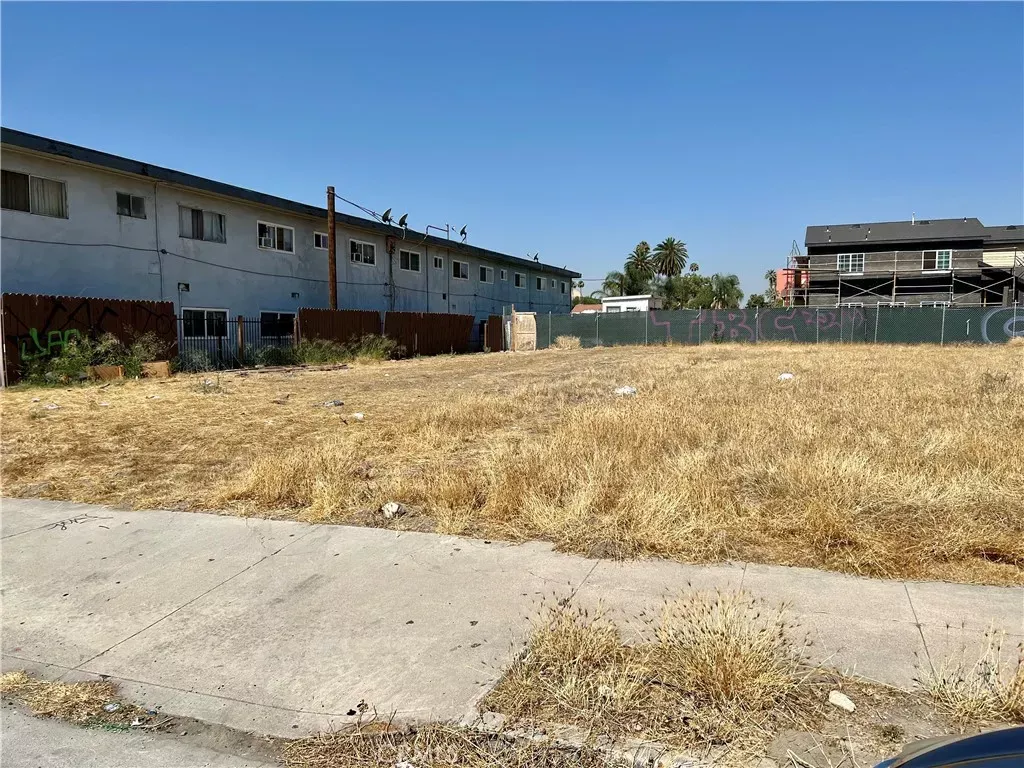 Property Photo:  474 Sepulveda  CA 92410 