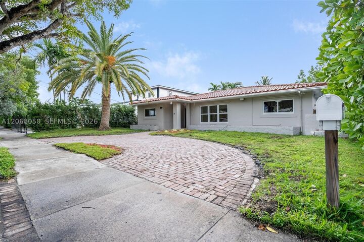 Property Photo:  1710 Cleveland Rd 0  FL 33141 