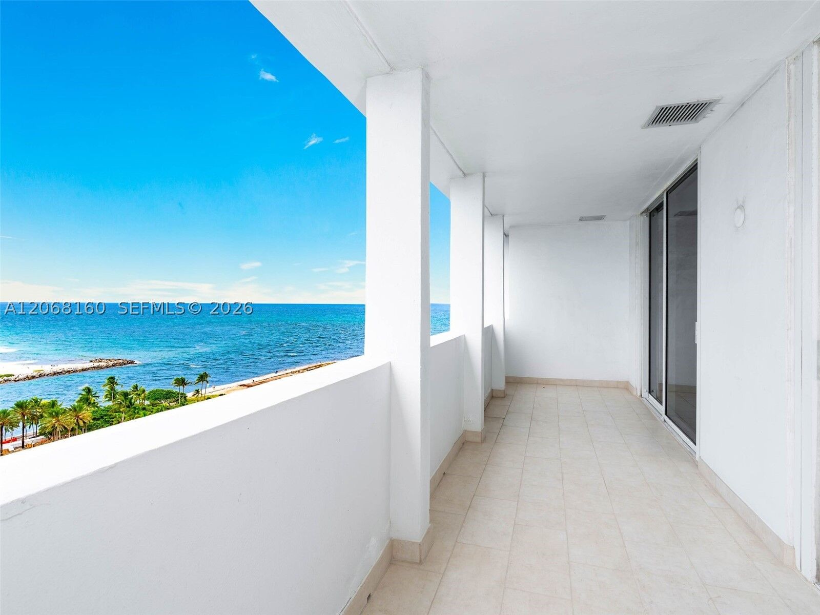 Property Photo:  10275 Collins Ave Ph1506  FL 33154 