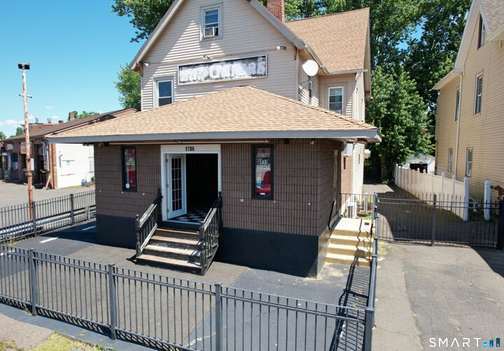 Property Photo:  1784 Broad Street  CT 06114 