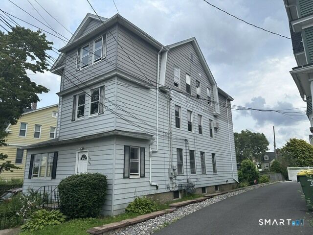 Property Photo:  601 Washington Avenue  CT 06708 