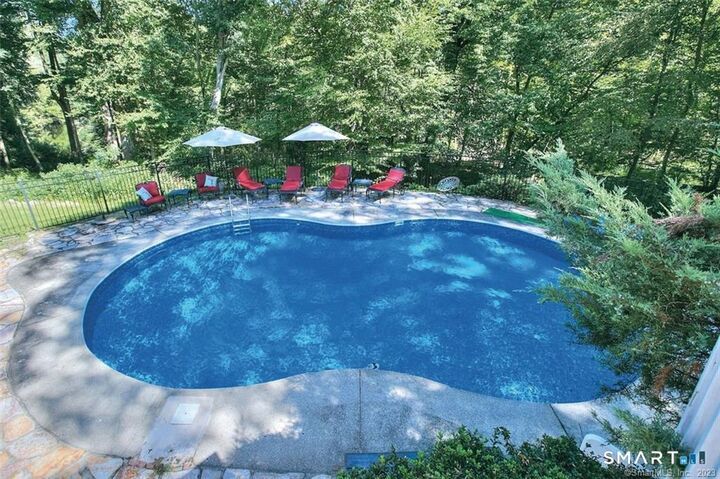 Property Photo:  33 Birch Hill Road  CT 06883 
