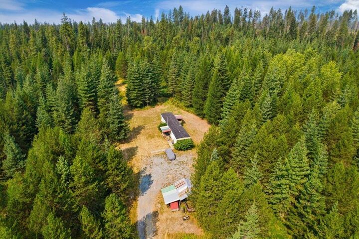 Property Photo:  1319 Kings Lake Rd  WA 99180 