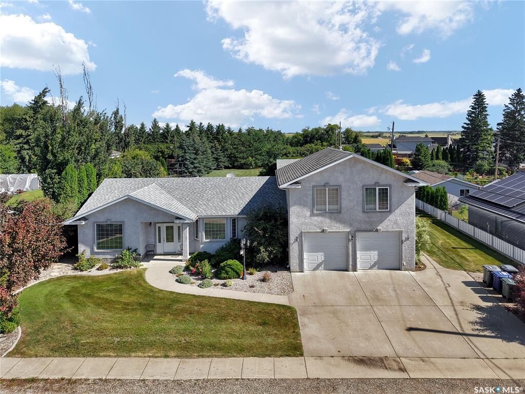 Property Photo: 201 Centennial Road SK S0K 1X0